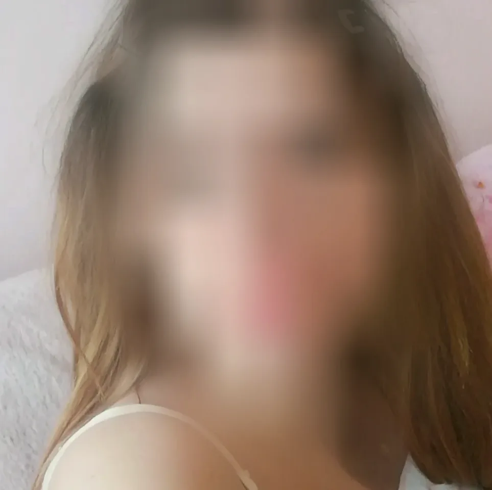 Angelika, 35