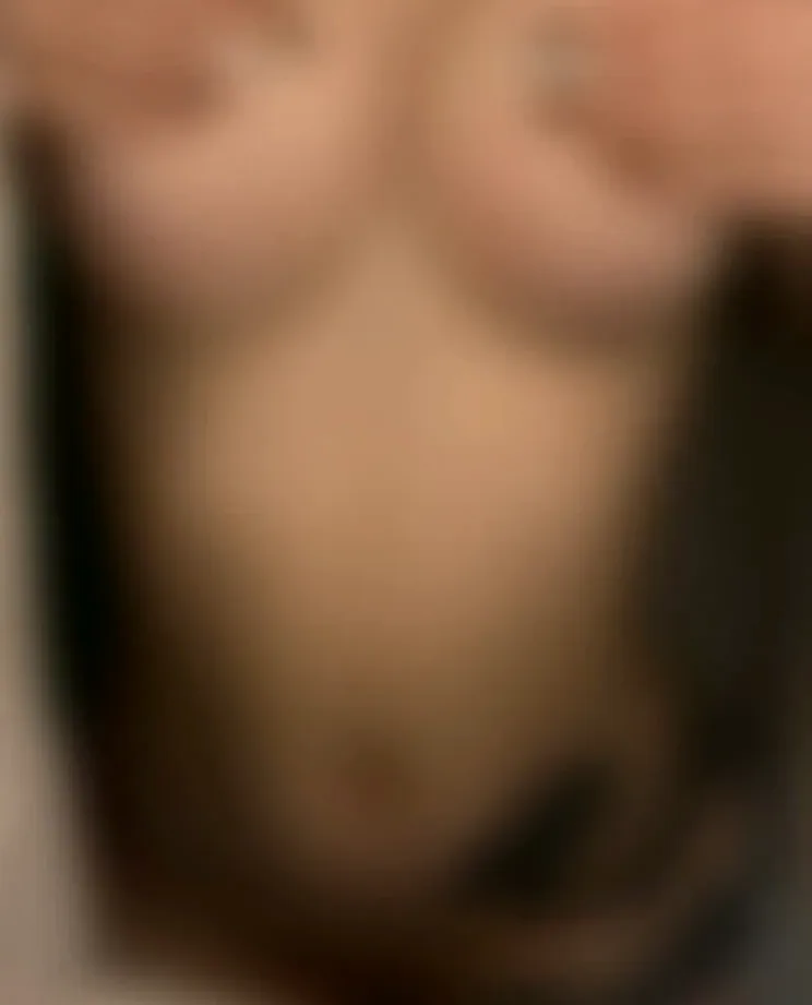 Emma, 25
