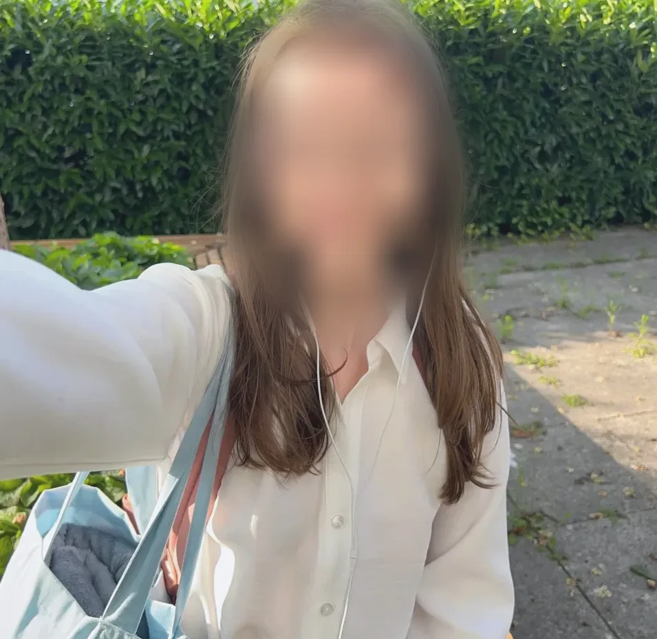 Hannah, 22