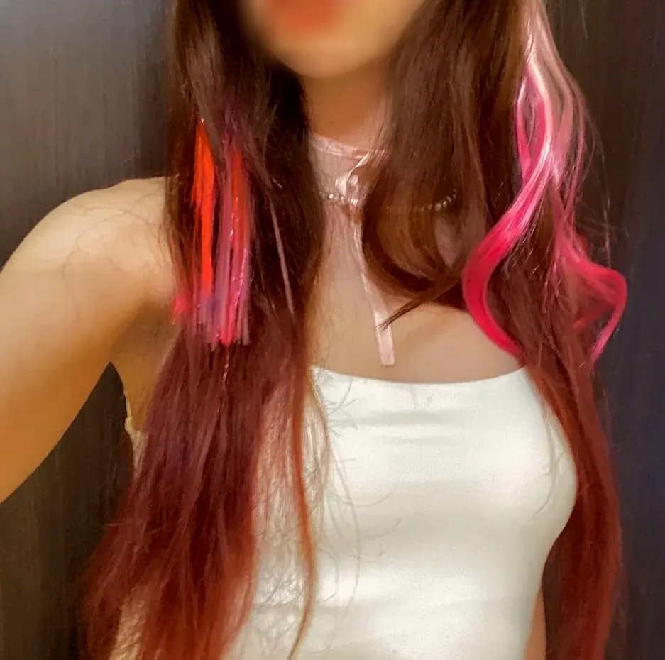 Ivana, 22