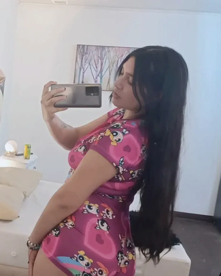 Sina, 26