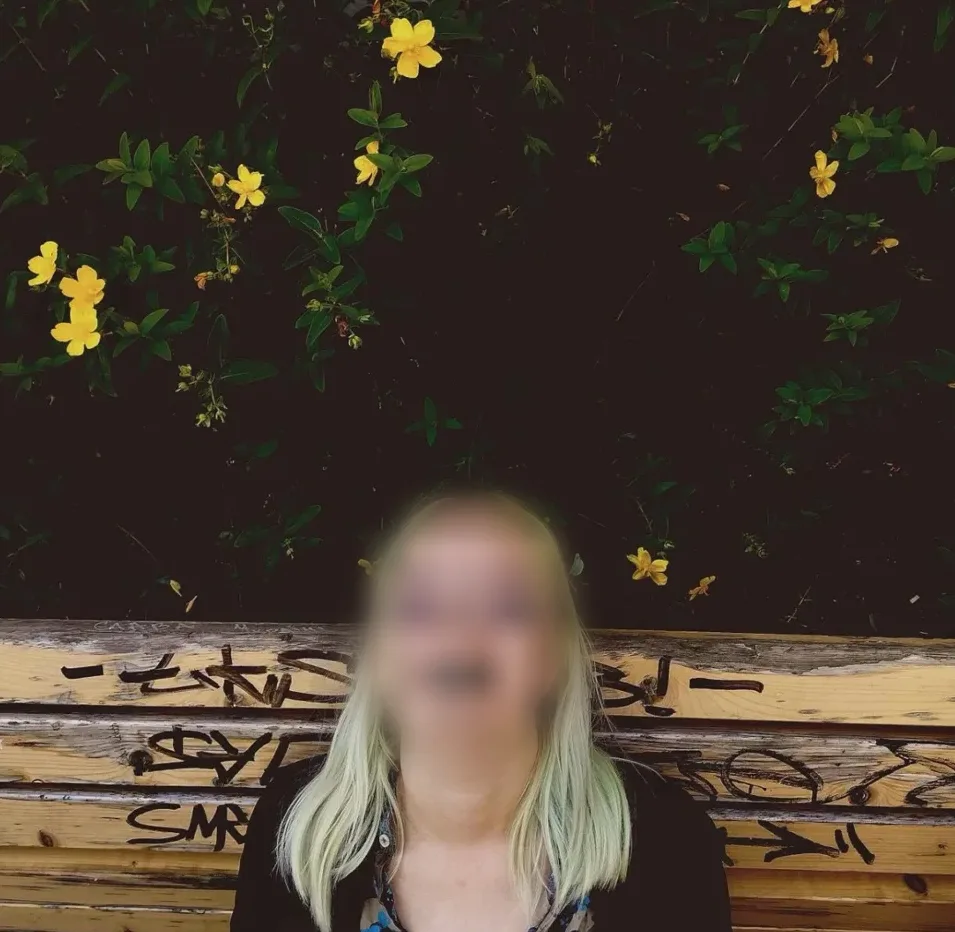 Theresa, 19